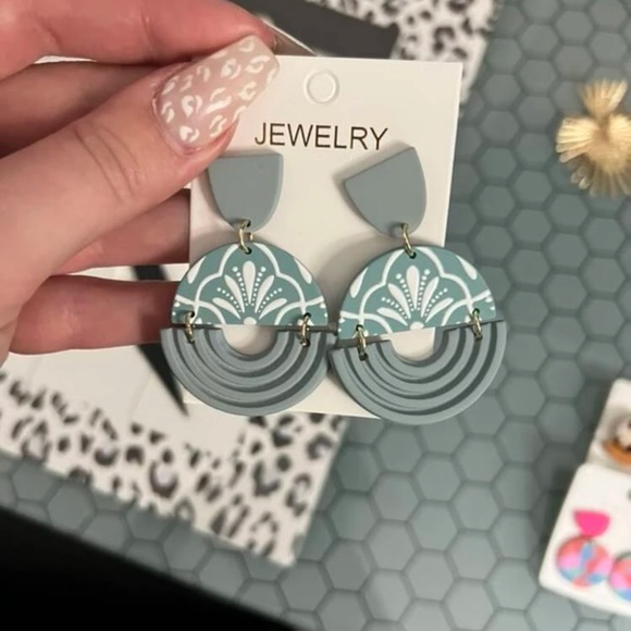 Acrylic Dangle Drop Earrings - Picture 1 of 13